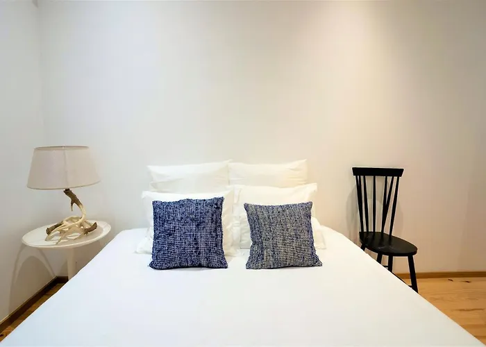 Downtown Relaxed With Private Yard