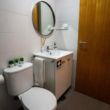 Downtown Relaxed With Private Yard * 波尔图