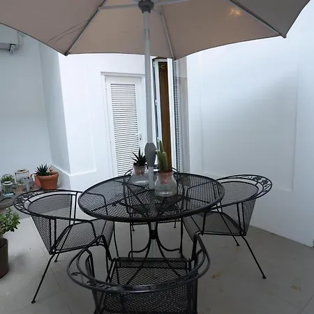 Lejlighed Downtown Relaxed With Private Yard
