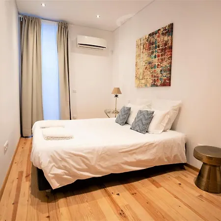 Downtown Relaxed With Private Yard Apartment