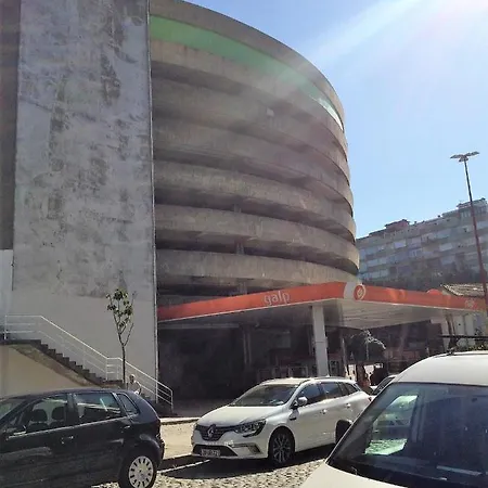 Downtown Relaxed With Private Yard * 波尔图