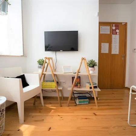 Downtown Relaxed With Private Yard Apartment